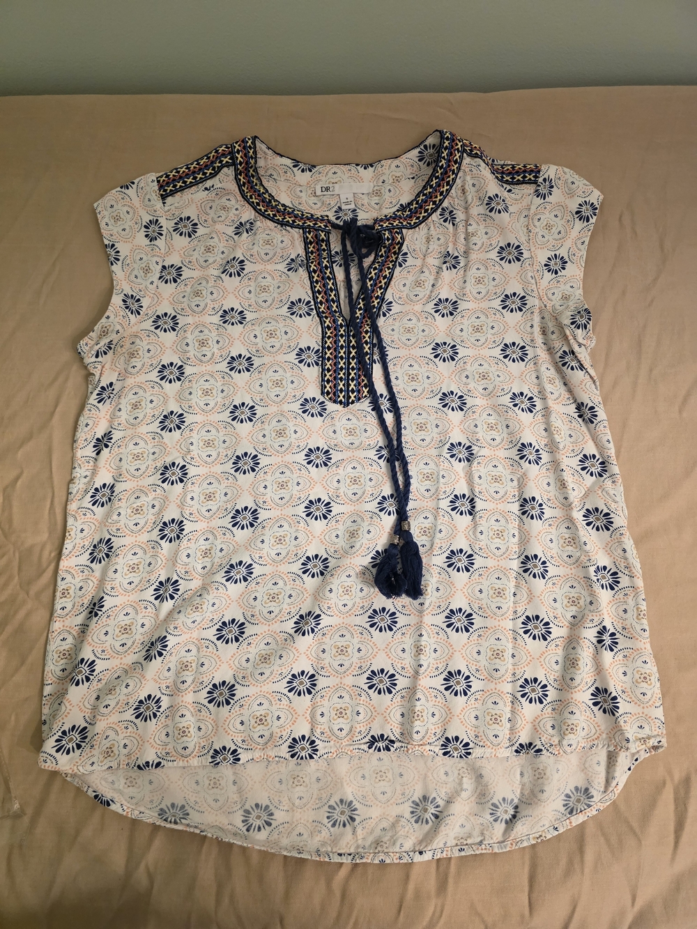 DR2 Sleeveless Embroidered Tassel Peasant Top in White and Navy